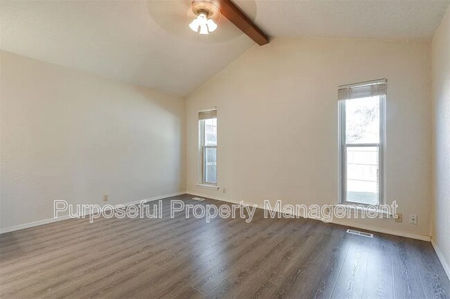 Building Photo - 2501 Patti Pl