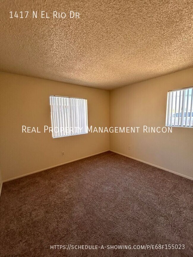 Building Photo - 1417 N El Rio Dr