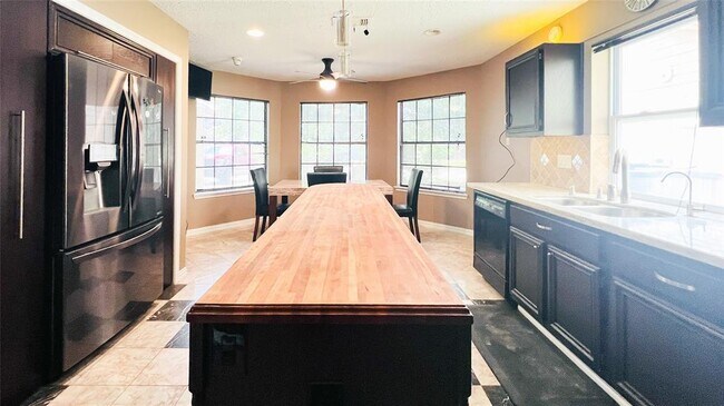 Building Photo - 3115 Ashford Bend Dr