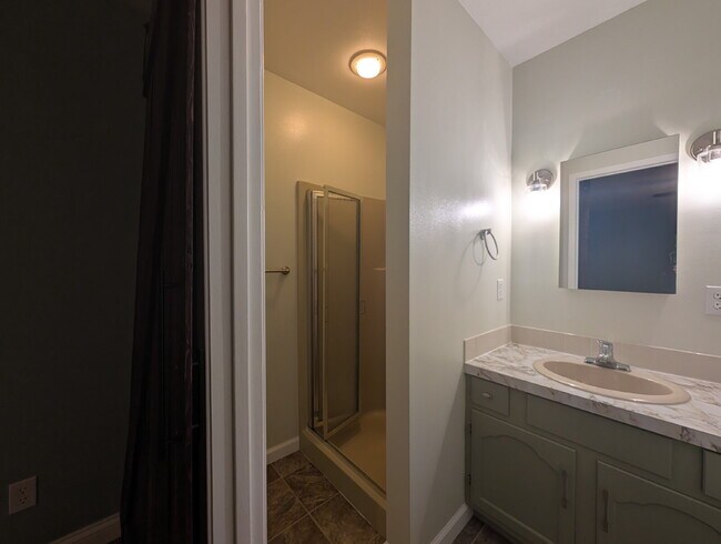 Building Photo - Nice 3 Bedroom Ranch in Appleton