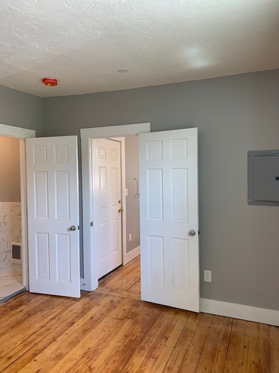 Building Photo - 8 Beethoven St