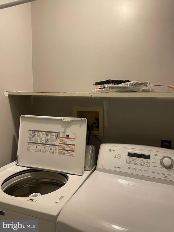 Building Photo - 5400 Oxford Dr