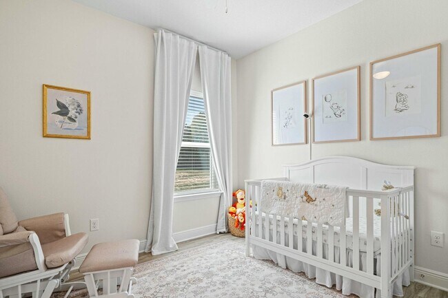 Building Photo - Modern Comfort Meets Scenic Serenity – 4 B...