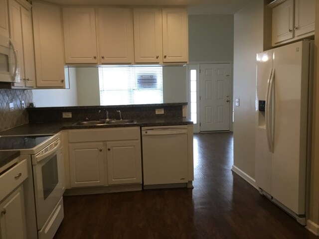 Building Photo - 511 Cypress Cv