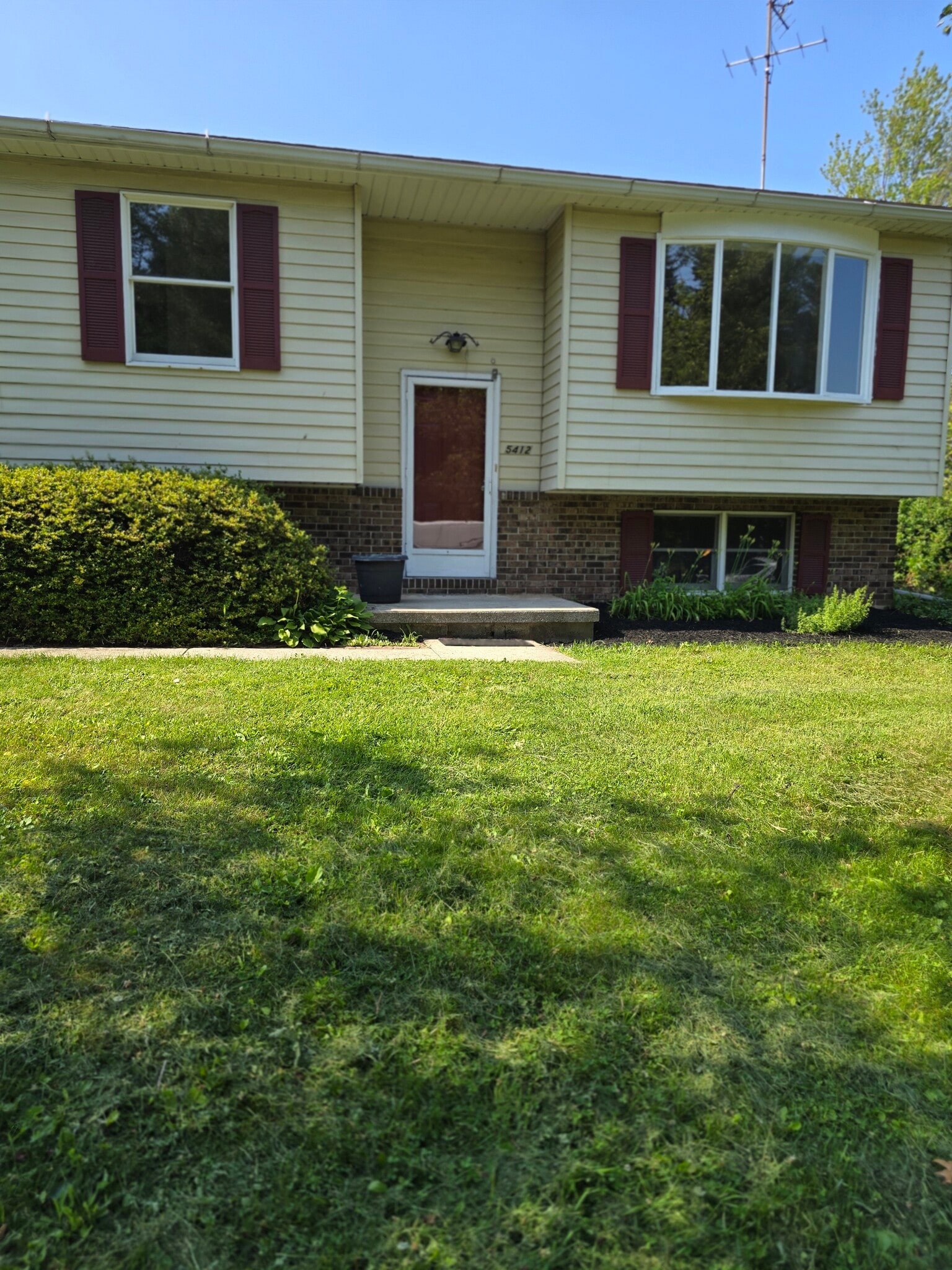 Building Photo - 5412 Legene Ln