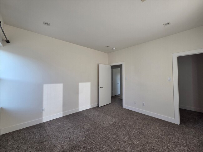 Building Photo - 5403 Tocayo Pl