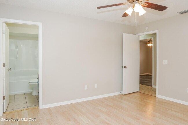 Building Photo - 1658 Wainwright St SE