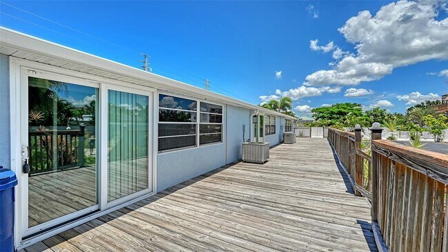Building Photo - 100 Bayshore Rd