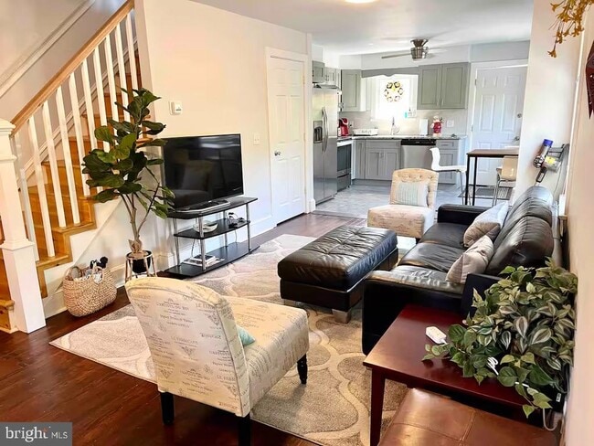 Building Photo - 12 Birch Ave