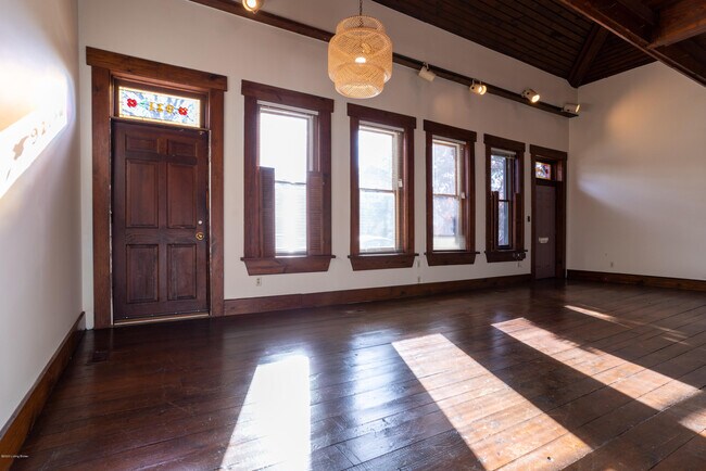 Building Photo - 919 Franklin St