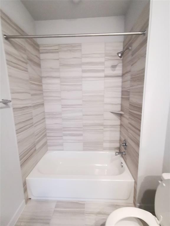 Building Photo - 605 W South St