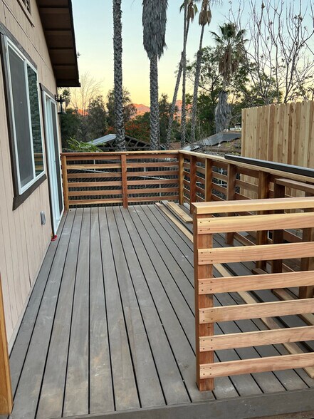 Building Photo - 8474 Golden Ridge Rd