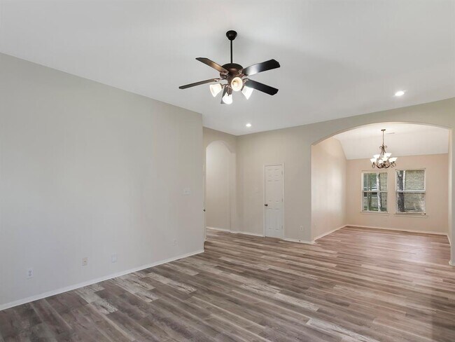 Building Photo - 47 W Lasting Spring Cir