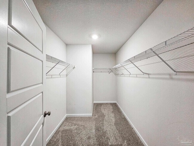 Building Photo - 5832 Belmont Stakes Rd