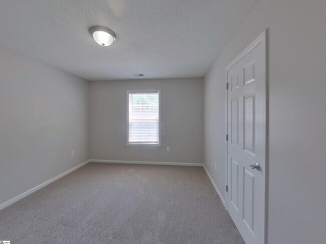 Building Photo - 430 Clark Glen Dr