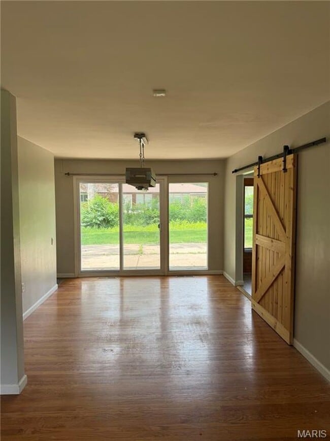 Building Photo - 709 Elkington Ln
