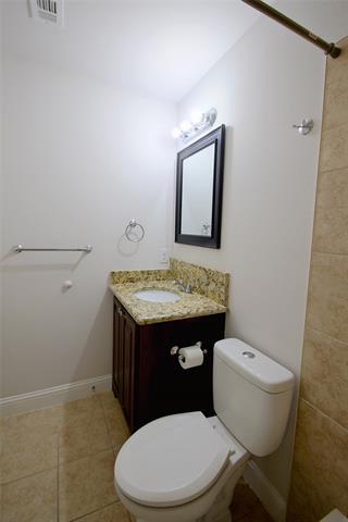 Building Photo - 4702 Mariner Dr