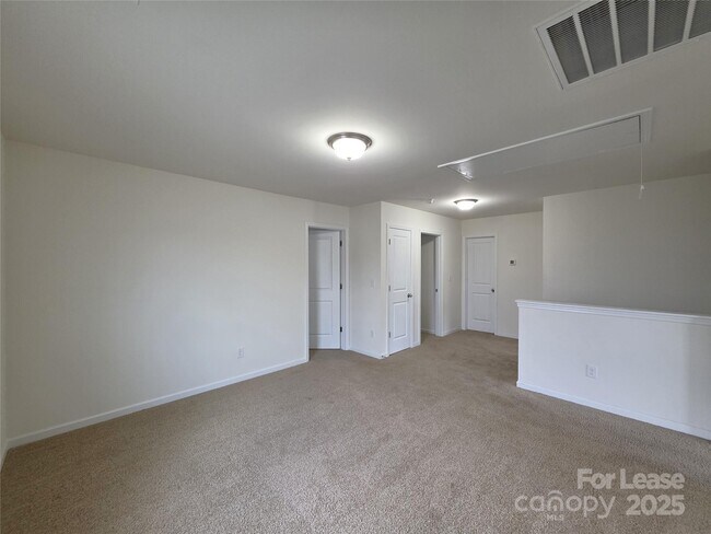 Building Photo - 2208 Apple Glen Ln