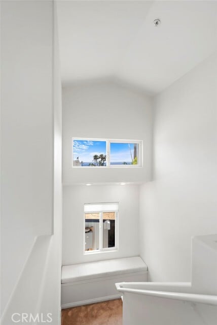 Building Photo - 118 W Avenida Santiago