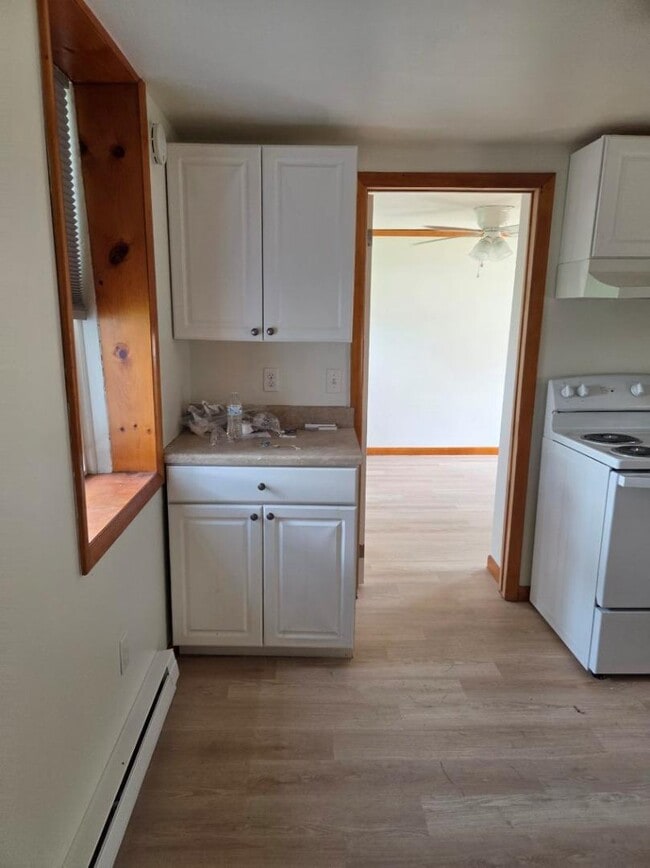 Building Photo - 829 E Lackawanna Ave