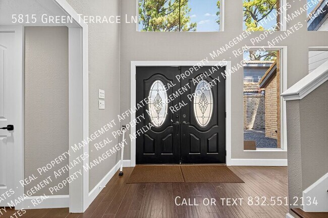 Building Photo - 5815 Green Terrace Ln