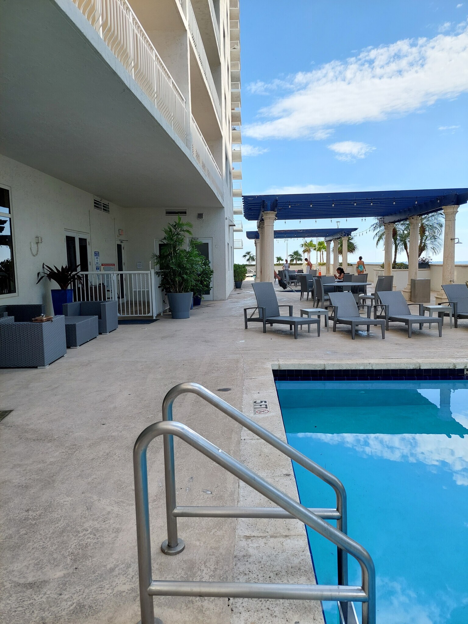 Building Photo - 1200 Brickell Bay Dr