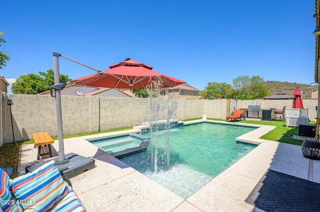 Building Photo - 6608 W Saguaro Park Ln