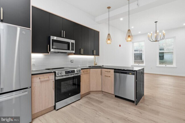 Building Photo - 203 S 13th St