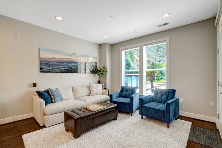 Living Room - 2209 Richmond Hwy