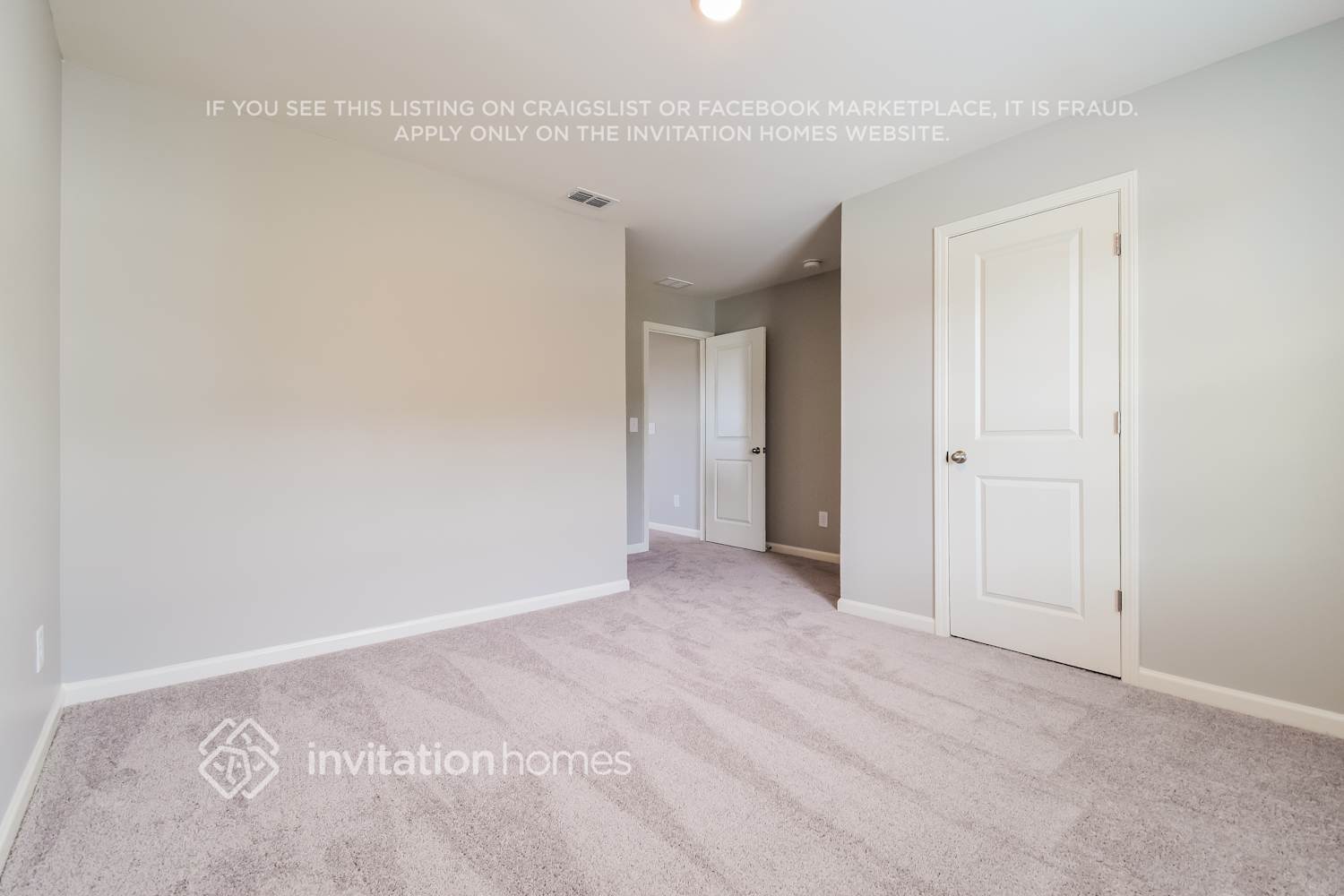 Building Photo - 386 Cottontail Ln