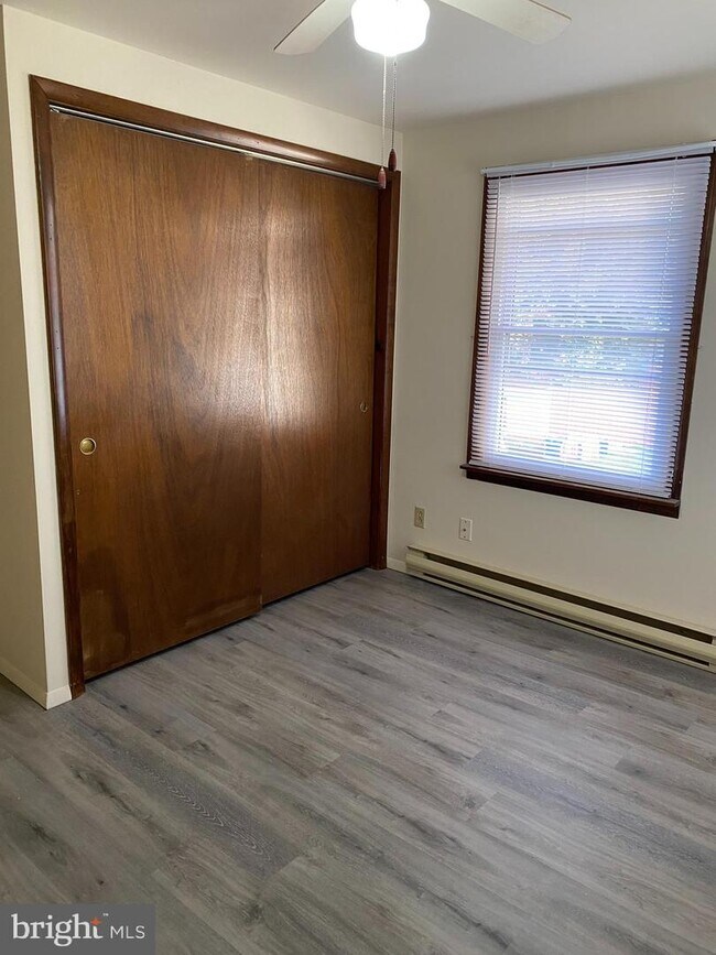 Building Photo - 1412 Fairmount Rd