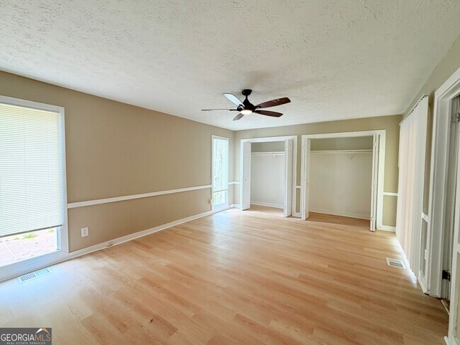 Building Photo - 1545 Orlando St SW