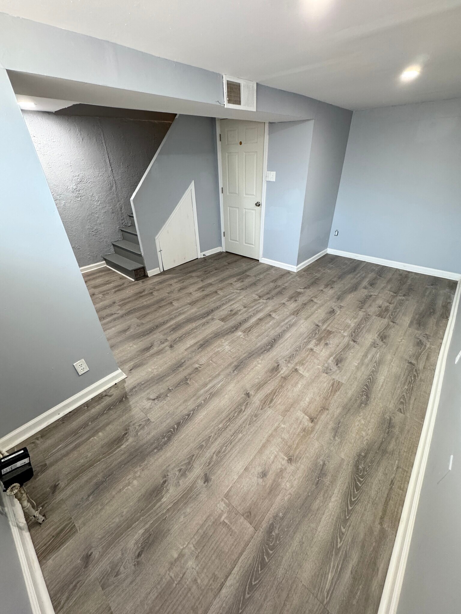 Building Photo - 8114 Terry St