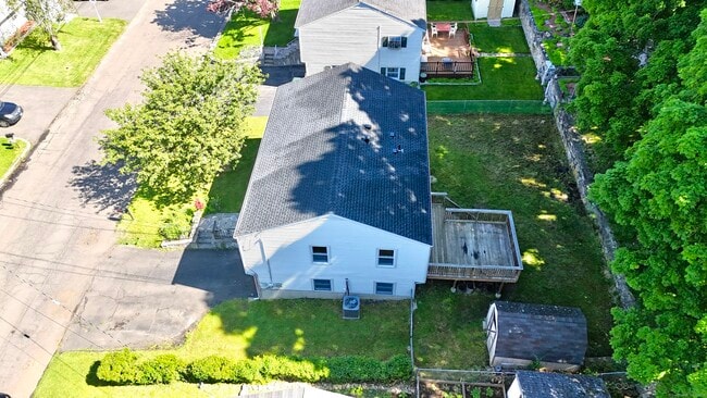 Building Photo - 60 Sleepy Hollow Dr