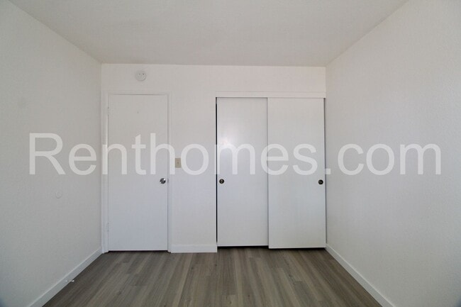 Building Photo - 2723 Malibu Pl