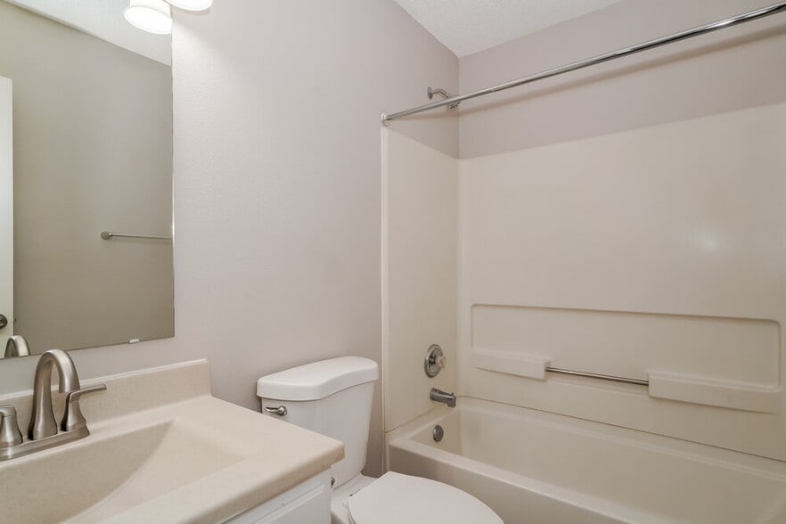 Building Photo - 8906 Squire Boone Ct