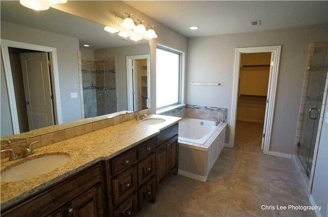 Building Photo - Fabulous 4BR Home Walking Distance to Ston...