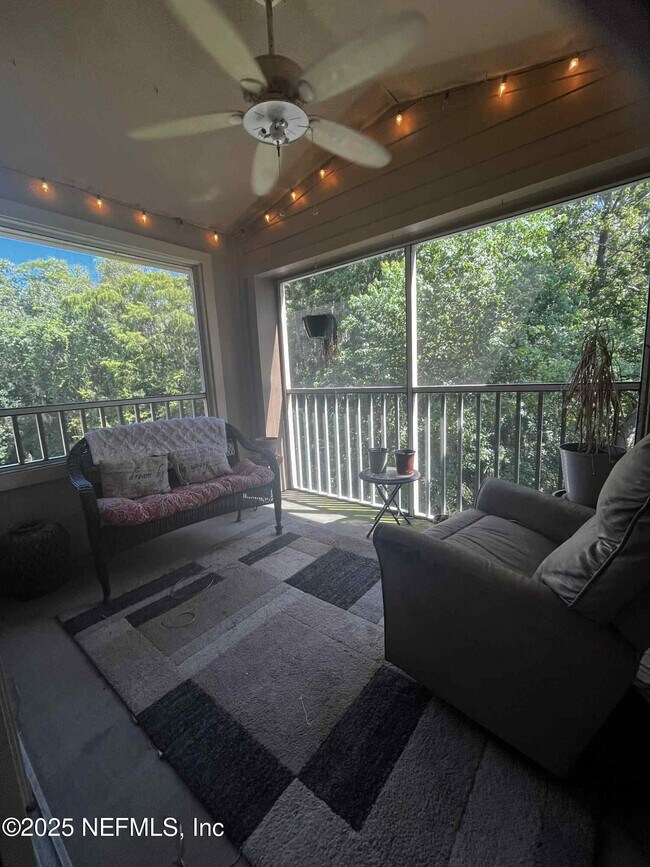 Building Photo - 13810 Sutton Park Dr N