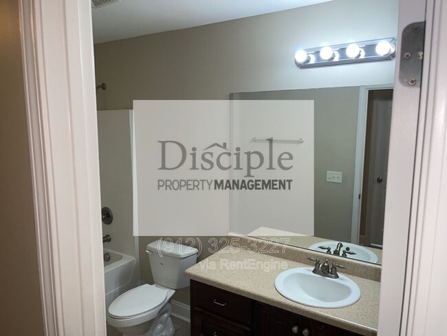 Building Photo - 202 Scarlett Ln