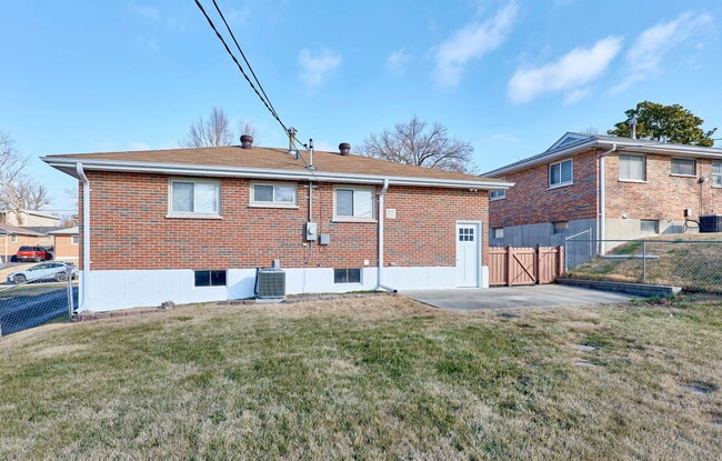 Building Photo - 9530 Cote Brilliante Ave