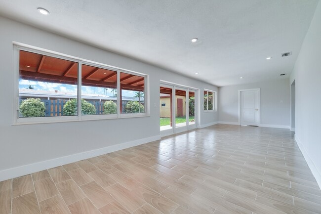 Building Photo - 8952 SW 10th Terrace