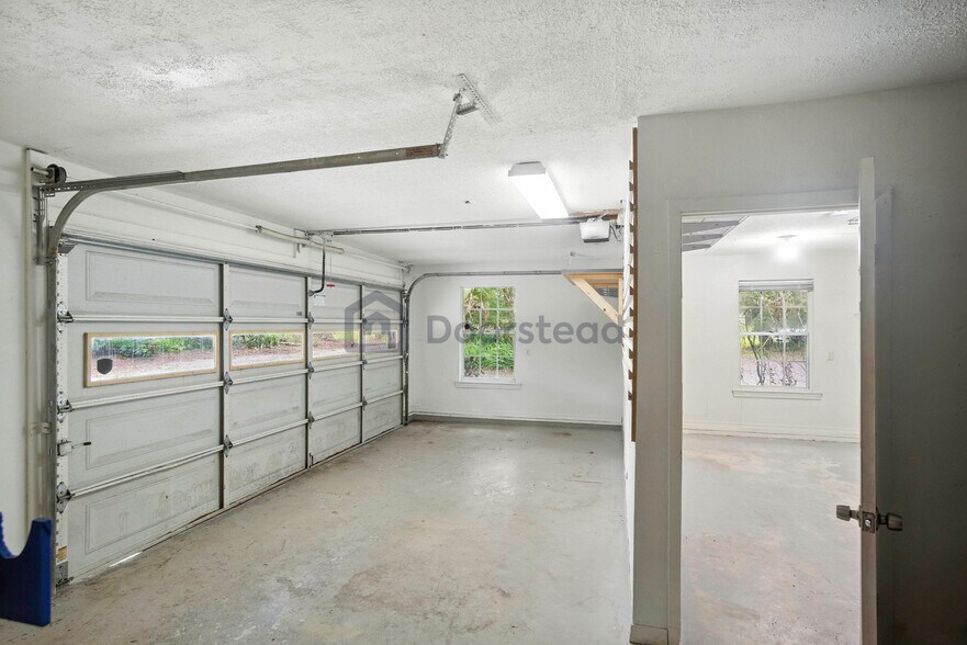 Building Photo - 30851 Round Lake Rd
