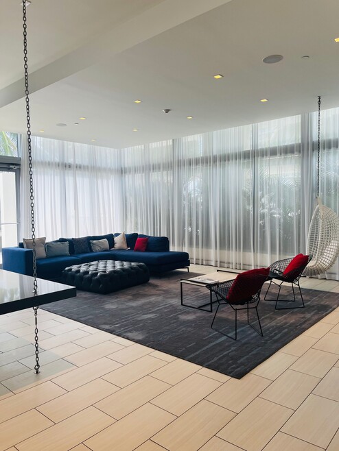 Building Photo - 342 NE 35th St