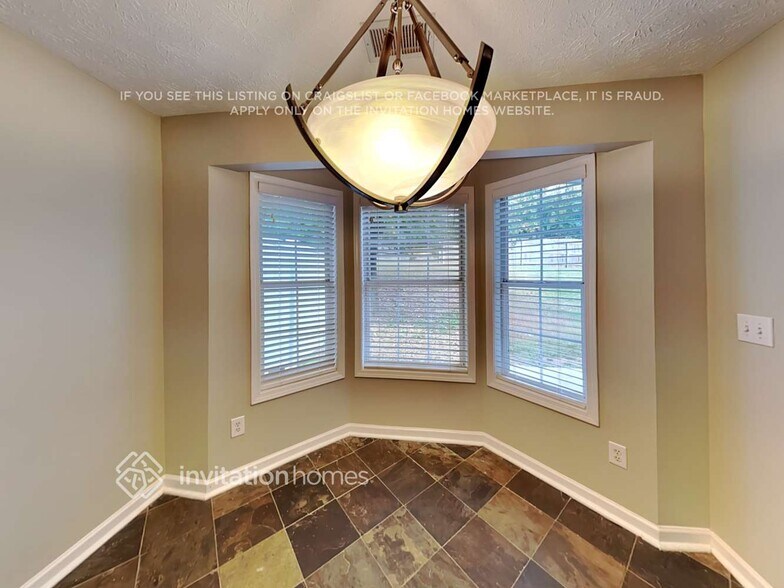 Building Photo - 2610 Abbots Glen Dr NW