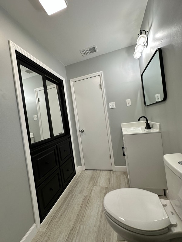 Building Photo - 104 Duke Rd