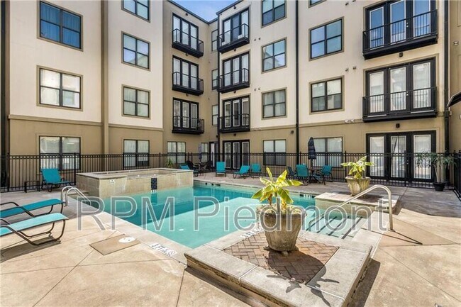 Building Photo - 5300 Peachtree Rd