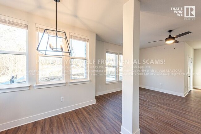 Building Photo - 1003 Lamarie Heights, Fayetteville AR 72704