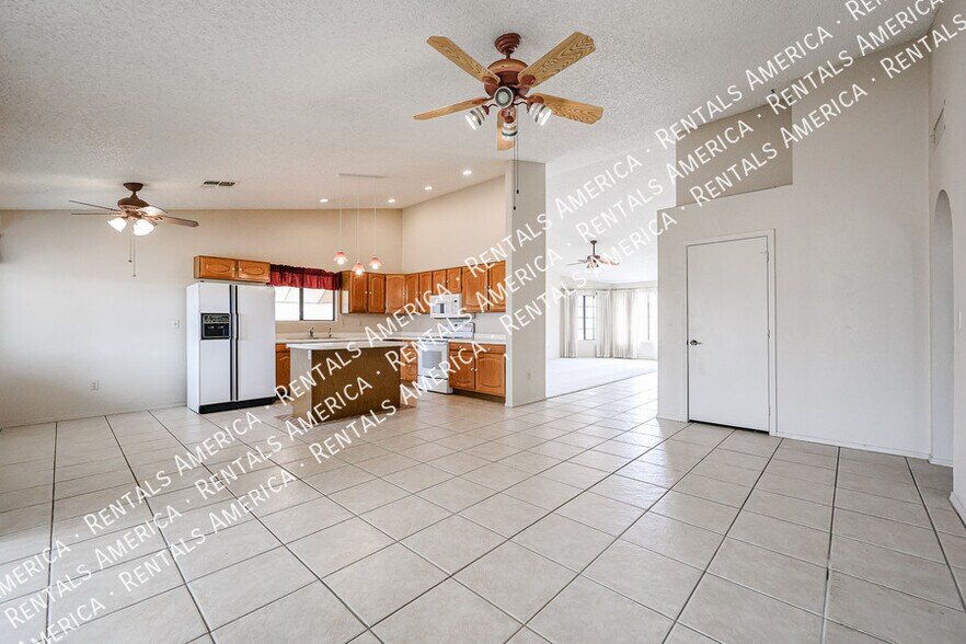 Building Photo - 2720 Leisure World