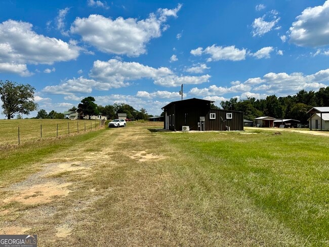 Building Photo - 315 Pinehill Rd