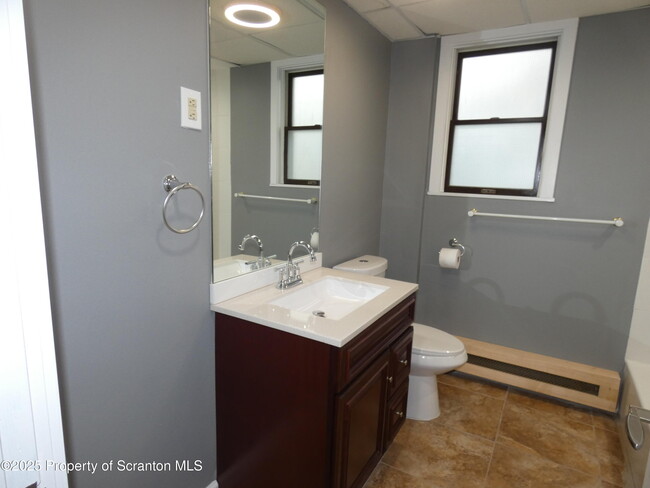 Building Photo - 620 Sanderson Ave